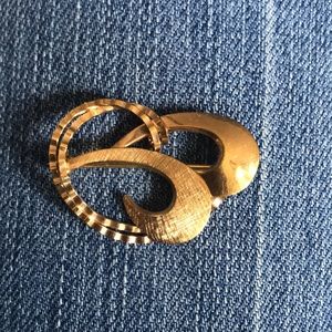 Vintage Marked-14kt GF& Signed- dce Brooch. Attractive!